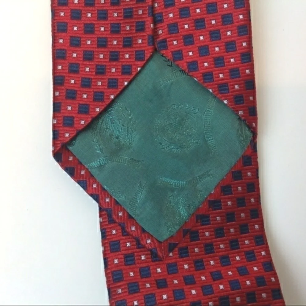 Tommy Hilfiger Vintage Men's Tie Classic Red and Blue Print‎ Nautical